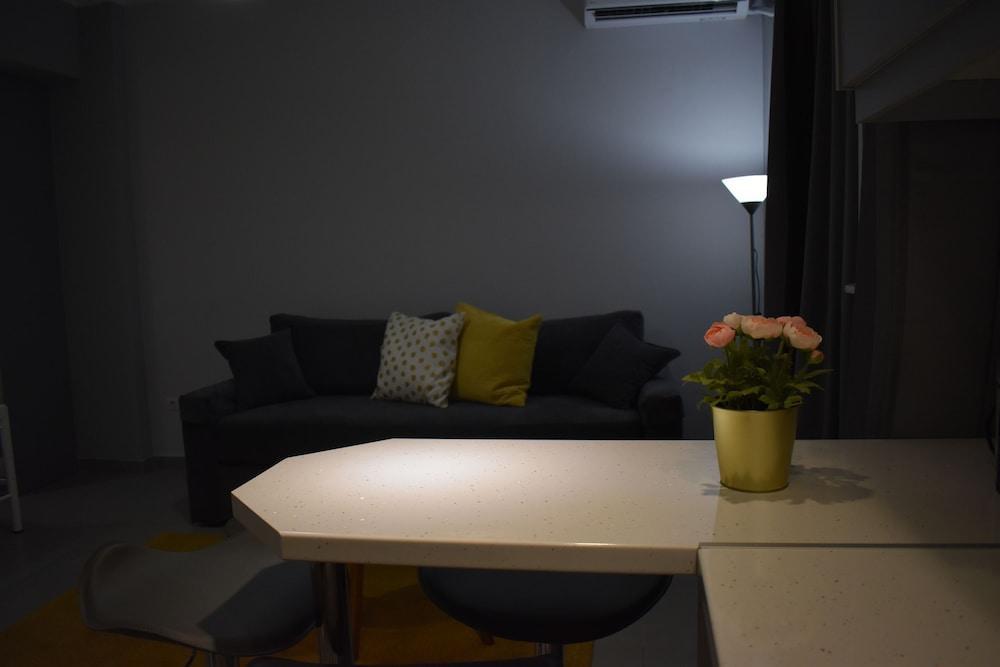 Check Point - Acropolis Apartment Athens Ngoại thất bức ảnh